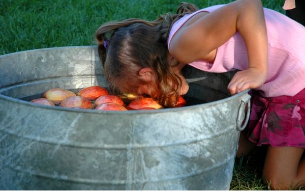 Apple Bobbing